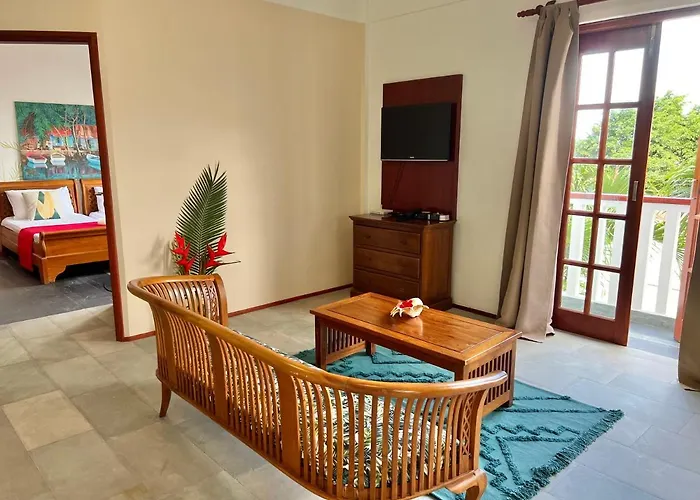 Hilltop Boutique 3*