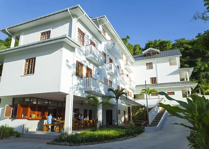 Hilltop Boutique Hotel 3*