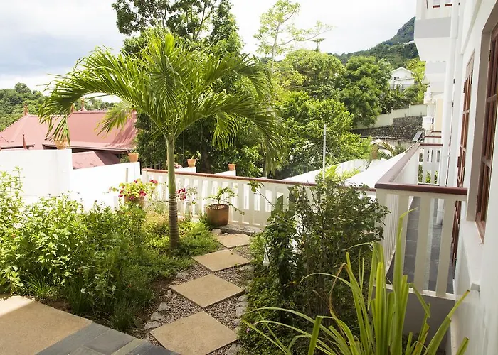 Hilltop Boutique 3* Victoria